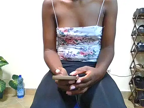 Snapshot of amandaammy150 chatting on 2, 4, 2026 amandaammy150 online show from 2, 4, 2026