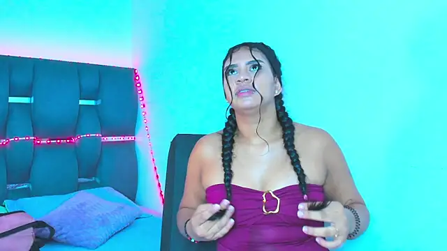 madelinesquirt online show from 14, 7, 2026