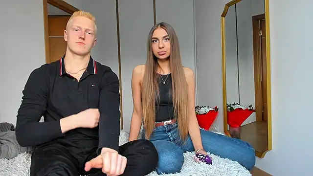 StepSisandStepBro online show from 18, 4, 2026