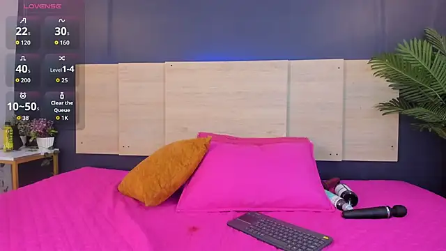 Snapshot of Em1ly_jones chatting on 19, 3, 2026 Em1ly jones online show from 19, 3, 2026