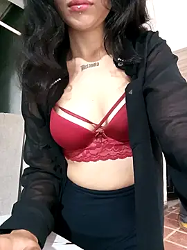 Petite Artemis online show from 13, 3, 2026