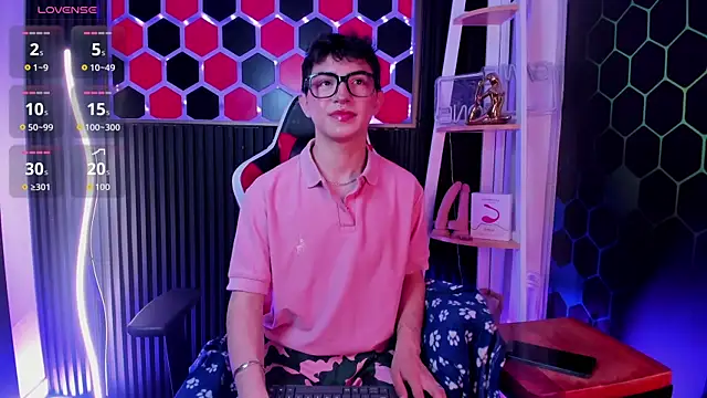 Cristopher Wild online show from 27, 6, 2026