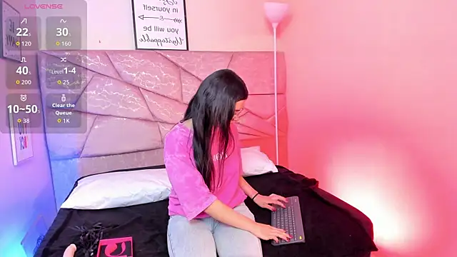Amara Velle online show from 12, 5, 2026