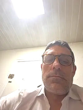 Snapshot of ambrosio669 chatting on 3, 4, 2026 ambrosio669 online show from 3, 4, 2026