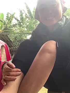 ten-girl-2k5 online show from 16, 3, 2026