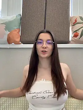 HotCherry18 online show from 18, 3, 2026