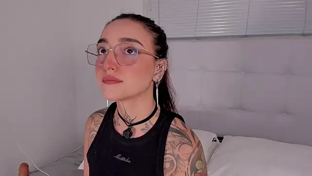 Emily Rousess online show from 3, 7, 2026