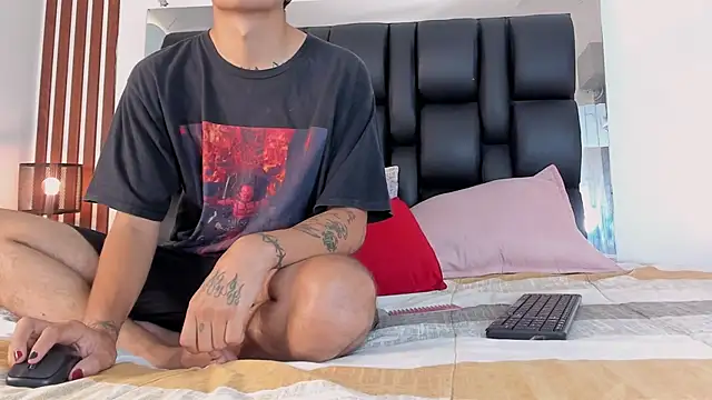 dalhia and hades online show from 25, 3, 2026