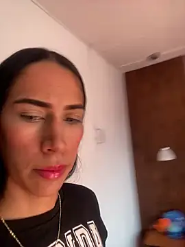 isa rousse25 online show from 14, 3, 2026