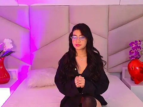 OliviaDiaz online show from 10, 3, 2026