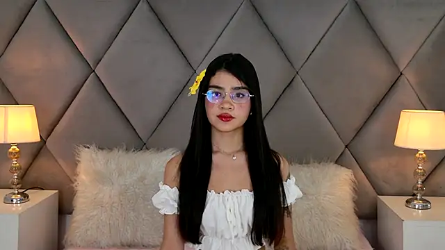 OliviaDiaz online show from 8, 6, 2026