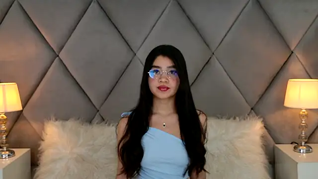OliviaDiaz online show from 12, 6, 2026