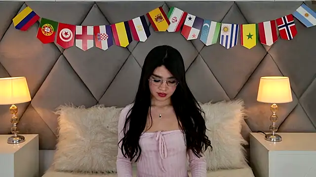 OliviaDiaz online show from 16, 6, 2026
