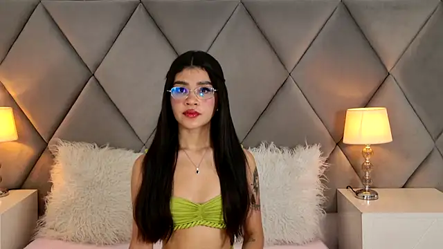 OliviaDiaz online show from 29, 6, 2026