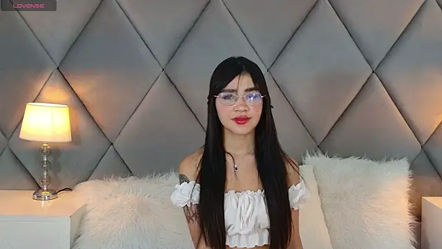 OliviaDiaz online show from 10, 7, 2026