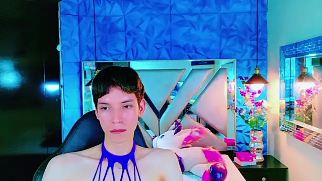 Stefany PiInk online show from 10, 5, 2026