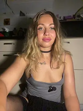 Snapshot of AngelEnigma chatting on 2, 7, 2026 AngelEnigma online show from 2, 7, 2026