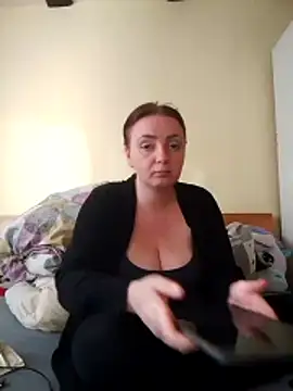 Snapshot of Bella-Monroe chatting on 23, 4, 2026 Bella-Monroe online show from 23, 4, 2026