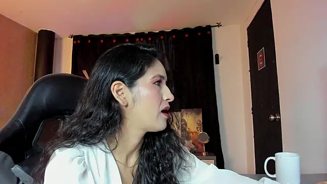 Vicky Angeel online show from 7, 5, 2026