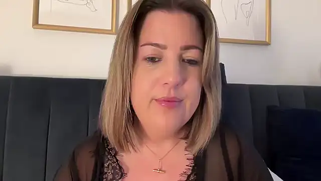 annabellewarick online show from 11, 5, 2026