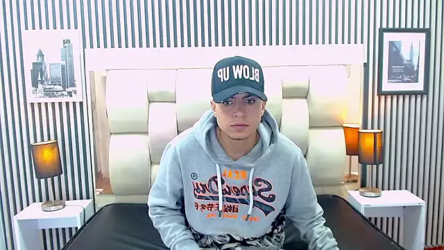 Alex Wolft online show from 12, 3, 2026