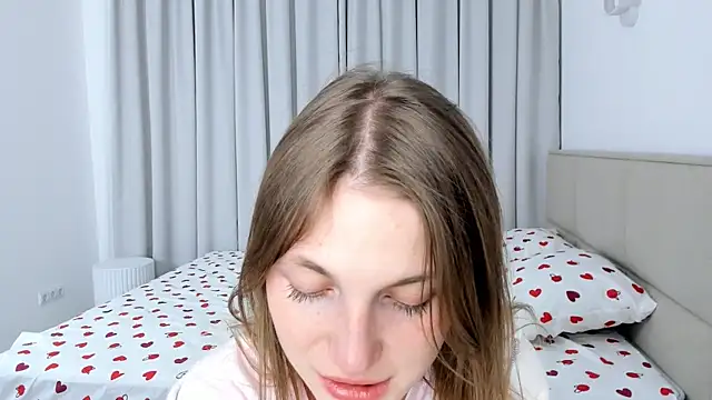 Snapshot of ErinnPieloch chatting on 17, 3, 2026 ErinnPieloch online show from 17, 3, 2026