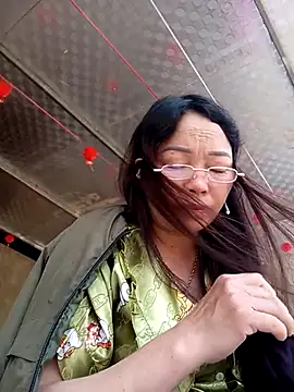 Yellow-pink online show from 19, 3, 2026