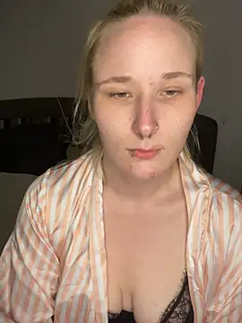 HotPurpleHaze online show from 17, 3, 2026