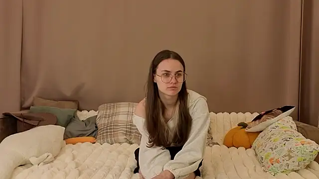 Snapshot of ZulmaPinley chatting on 14, 3, 2026 ZulmaPinley online show from 14, 3, 2026