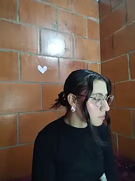 Amanda x1 online show from 7, 5, 2026