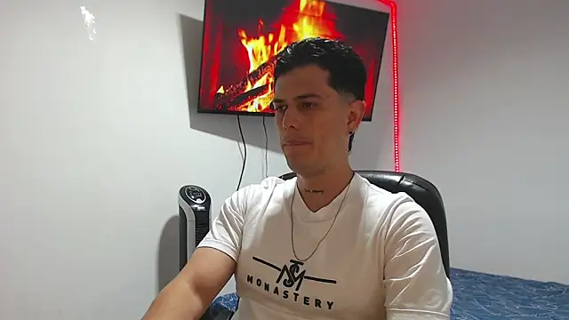 Snapshot of JUAN_CAMILOXXX chatting on 5, 4, 2026 JUAN CAMILOXXX online show from 5, 4, 2026