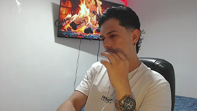 Snapshot of JUAN_CAMILOXXX chatting on 16, 4, 2026 JUAN CAMILOXXX online show from 16, 4, 2026