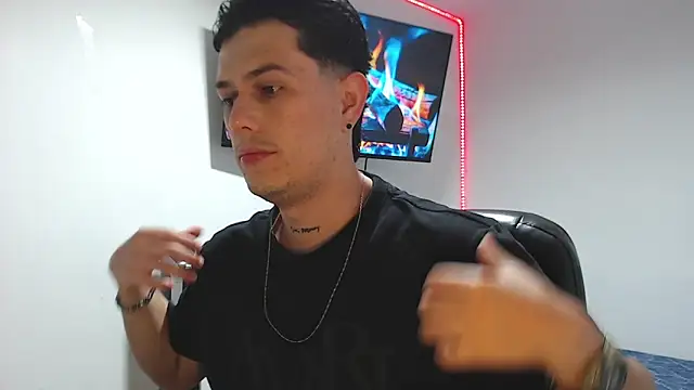 Snapshot of JUAN_CAMILOXXX chatting on 23, 4, 2026 JUAN CAMILOXXX online show from 23, 4, 2026