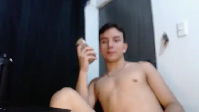 Snapshot of Brian_XXX chatting on 9, 4, 2026 Brian XXX online show from 9, 4, 2026