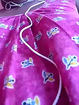 Snapshot of Mishti_Rai chatting on 2, 4, 2026 Mishti Rai online show from 2, 4, 2026