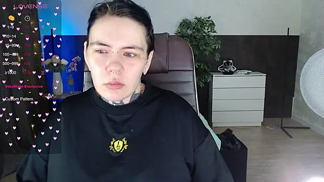 Snapshot of Qwerty_Anna_Lbo chatting on 17, 3, 2026 Qwerty Anna Lbo online show from 17, 3, 2026