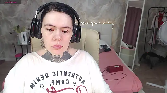 Snapshot of Qwerty_Anna_Lbo chatting on 19, 3, 2026 Qwerty Anna Lbo online show from 19, 3, 2026