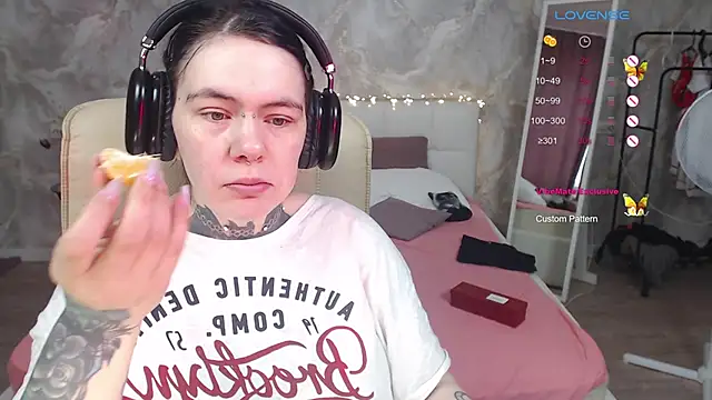 Snapshot of Qwerty_Anna_Lbo chatting on 20, 3, 2026 Qwerty Anna Lbo online show from 20, 3, 2026