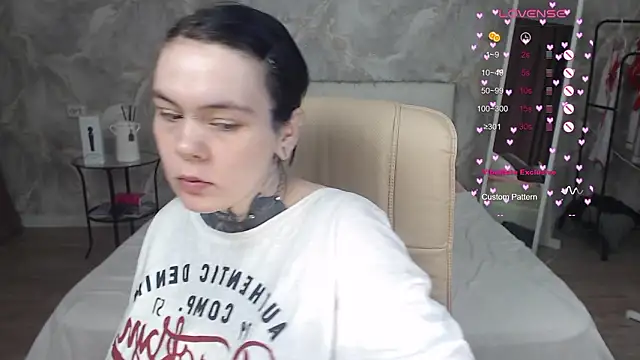 Snapshot of Qwerty_Anna_Lbo chatting on 23, 3, 2026 Qwerty Anna Lbo online show from 23, 3, 2026