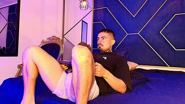 Dallas Whitee online show from 18, 3, 2026