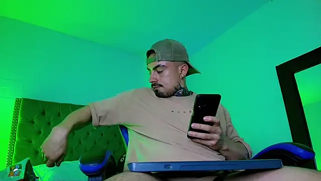 Dallas Whitee online show from 9, 5, 2026