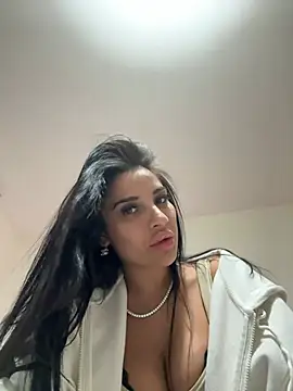 Miss juicy babes69 online show from 11, 3, 2026