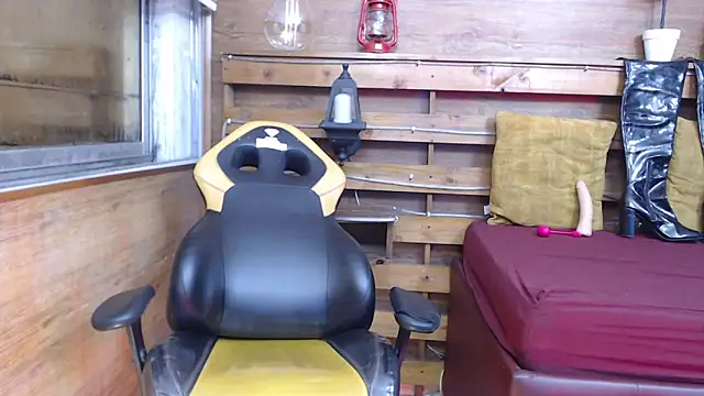 vayolettatto bigass online show from 24, 3, 2026