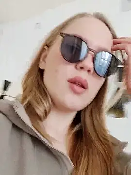 LittleForestELF2 online show from 10, 3, 2026