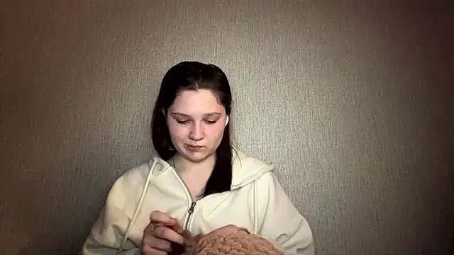 Snapshot of Emmiebutwihu chatting on 12, 3, 2026 Emmiebutwihu online show from 12, 3, 2026