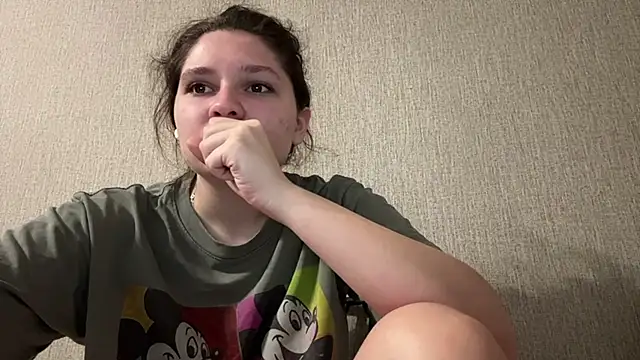 Snapshot of Emmiebutwihu chatting on 25, 3, 2026 Emmiebutwihu online show from 25, 3, 2026