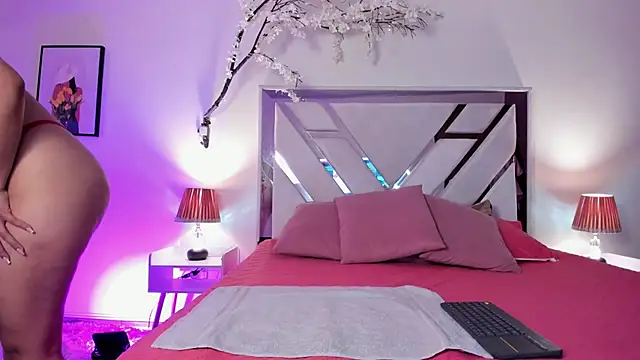 annie bell  25 online show from 23, 3, 2026