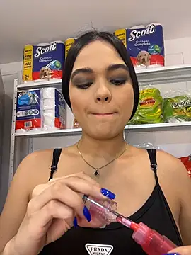 Bella-Ferrer online show from 13, 5, 2026