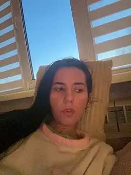 Oliviyaa kiss  online show from 14, 3, 2026