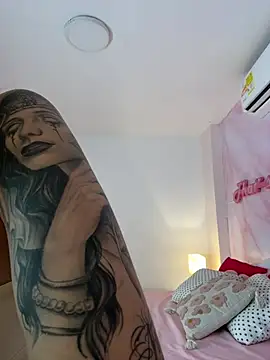 Adalyn Cute online show from 4, 5, 2026